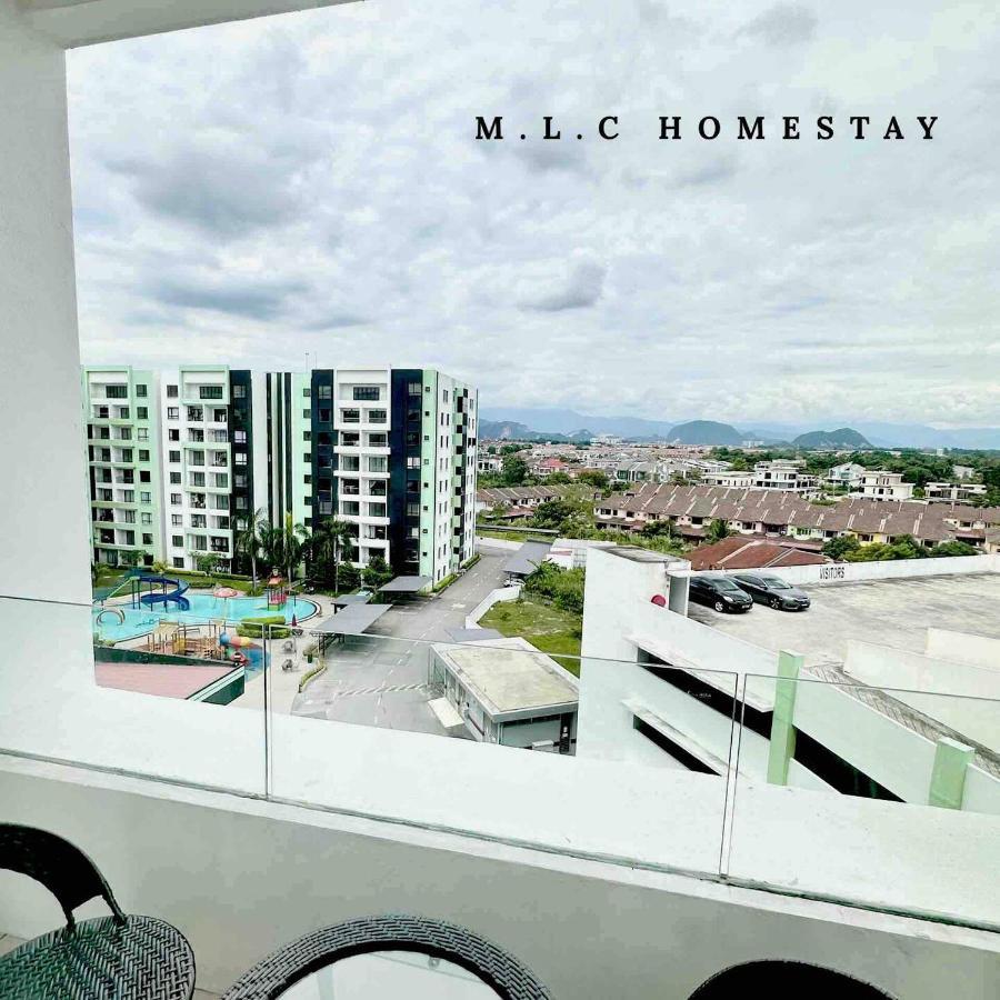 3 Bedrooms 2 Bathrooms Ipoh Waterpark Comfy Home - Pool & Mountain View Eksteriør bilde